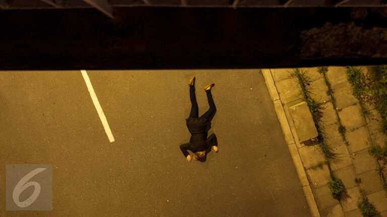 071217100_1490161245-Bunuh-Diri8