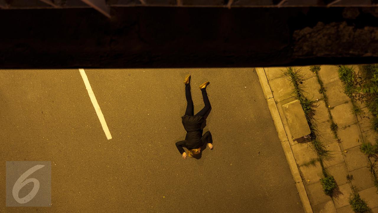 071217100_1490161245-Bunuh-Diri8